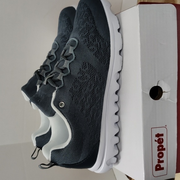 Propet Athletic Shoe, Travel Active Cape Cod Blue, Size 9.5 N (AA) - Picture 4 of 11